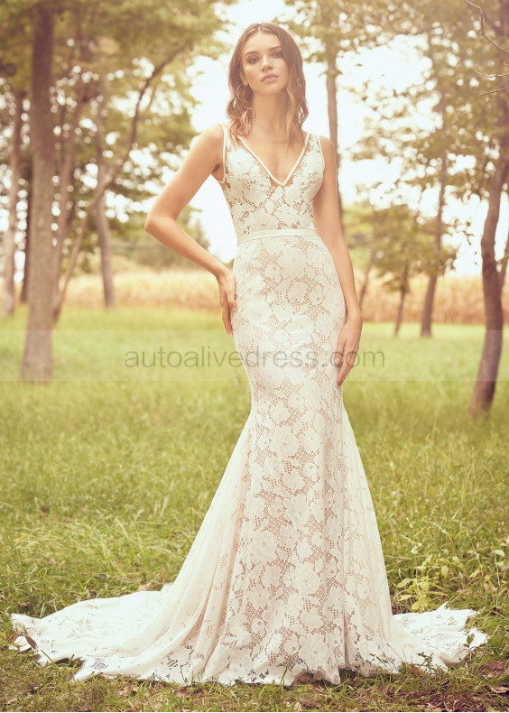 V Neck Ivory Lace Boho Wedding Dress With Champagne Lining